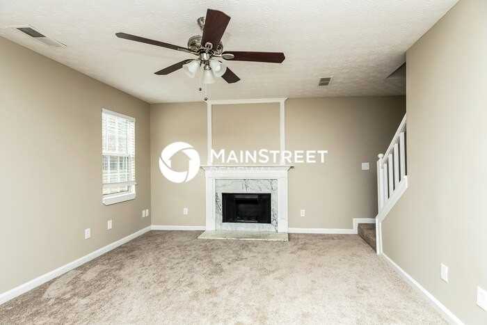 900 Vernon Dr - Photo 3 of 15