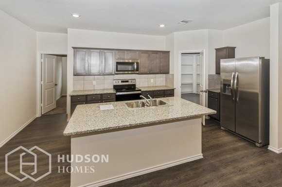 3102 Channing Dr - Photo 3 of 13