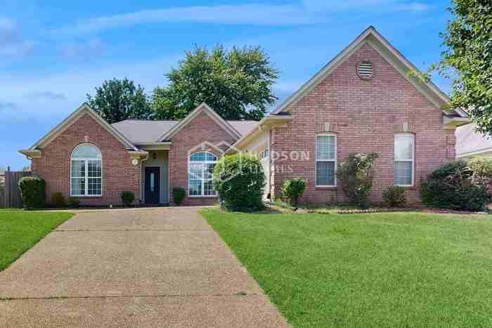 5039 Wolfchase Farms Pkwy