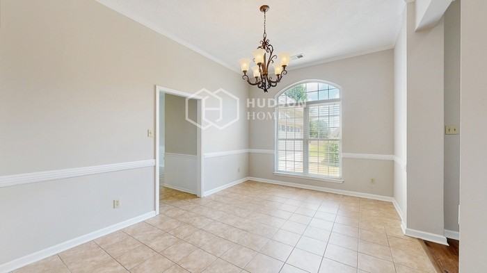 5039 Wolfchase Farms Pkwy - Photo 7 of 40