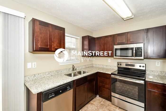 11105 Meadow Chase Ct - Photo 7 of 15