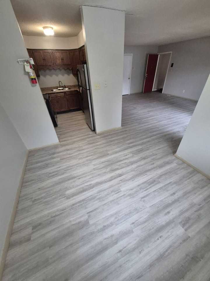 920 N Linden St #16 - Photo 2 of 10