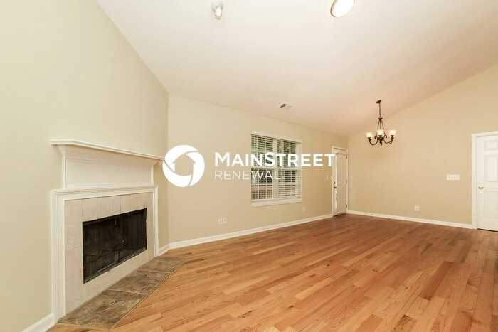 3848 Valley Creek Dr - Photo 2 of 17