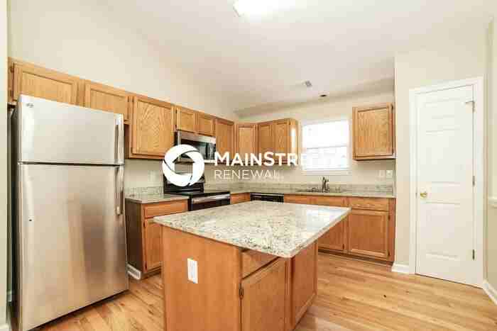 3848 Valley Creek Dr - Photo 4 of 17
