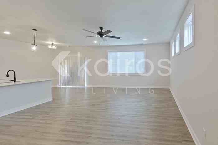 6918 Bluebell Ct - Photo 4 of 27