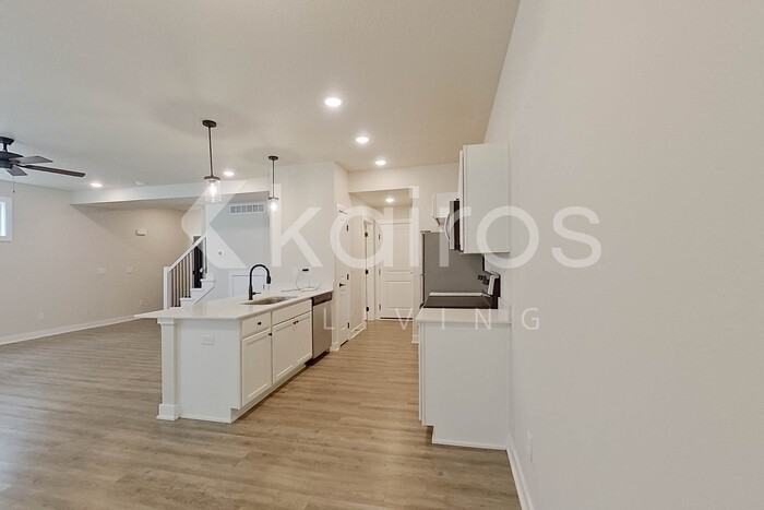 6918 Bluebell Ct - Photo 6 of 27