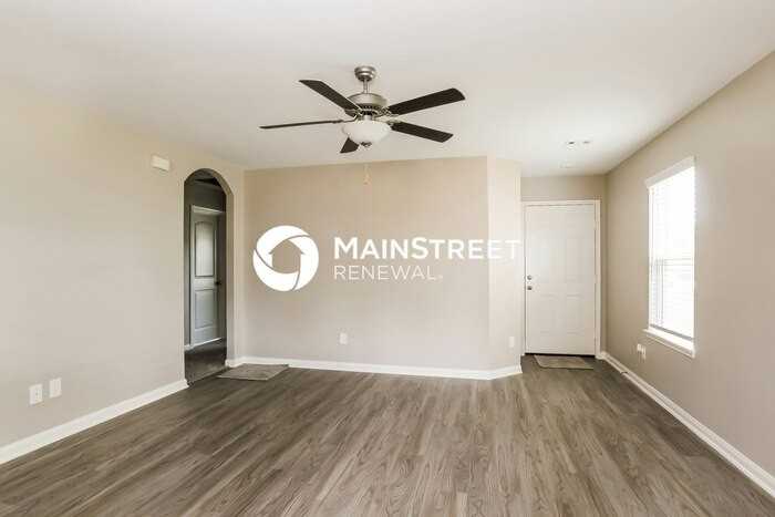 25261 Dickens Dr - Photo 5 of 16