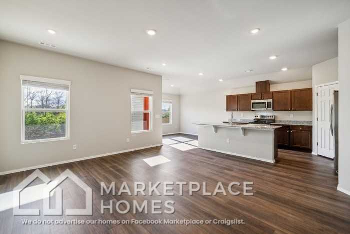 884 S Brambling Ln - Photo 6 of 33