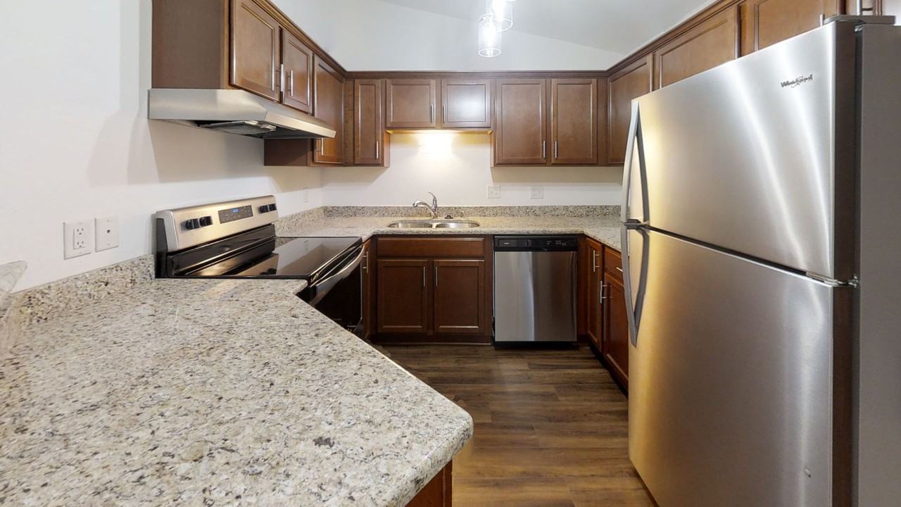 N86W14226 Fond Du Lac Ave - Photo 5 of 20