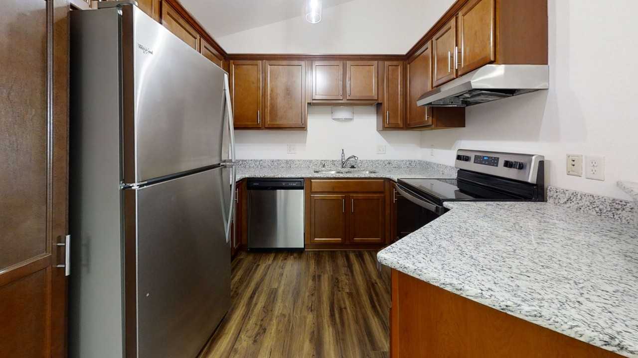 N86W14240 Fond Du Lac Ave - Photo 4 of 15