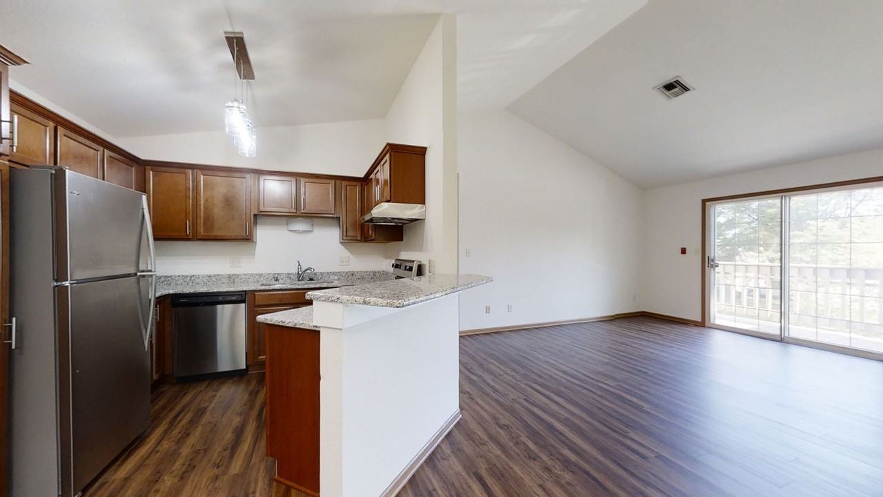 N86W14240 Fond Du Lac Ave - Photo 5 of 15