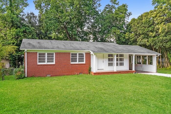 310 Sunset Dr - Photo 4 of 13