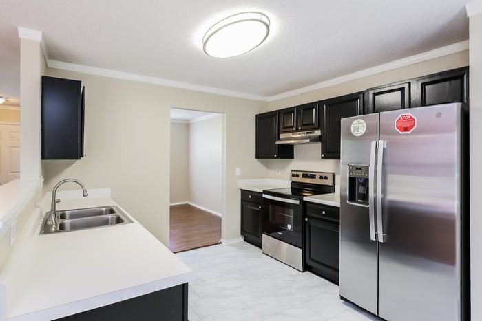 121 Hatters Ct - Photo 7 of 13