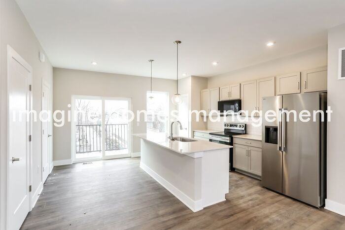 651 William Howard Taft Rd - Photo 4 of 22