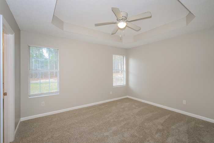2819 Bradford Ct - Photo 6 of 11