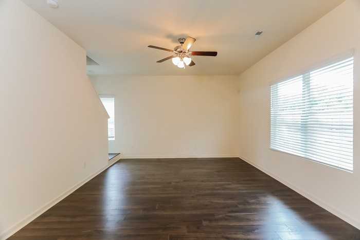 5608 Timber Leaf Loop - Photo 6 of 16