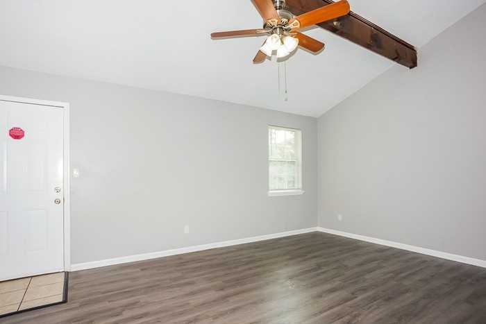 2380 Travis Pines Dr - Photo 4 of 12