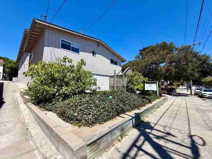 218 Van Buren St #7 - Photo 3 of 25