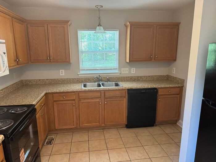 417 Pleasant Ave - Photo 2 of 8