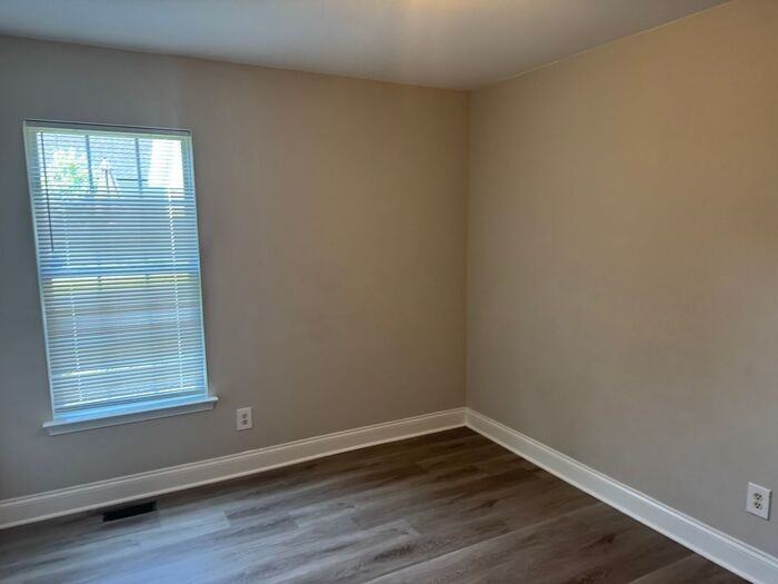 417 Pleasant Ave - Photo 4 of 8