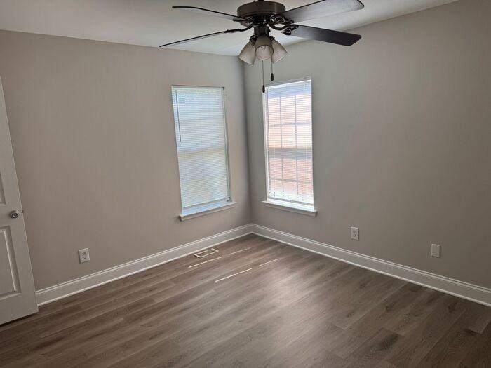 417 Pleasant Ave - Photo 7 of 8