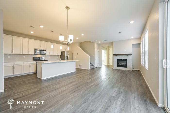 6073 N Orleans St - Photo 2 of 13