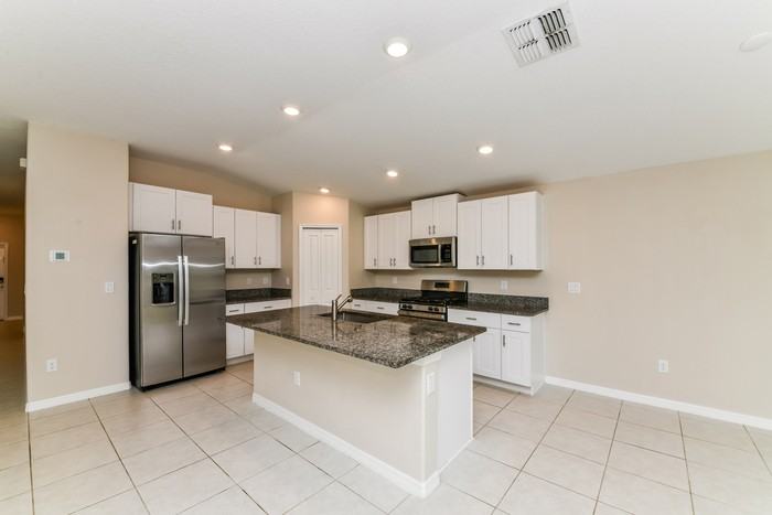 4235 84th Ct E - Photo 5 of 14