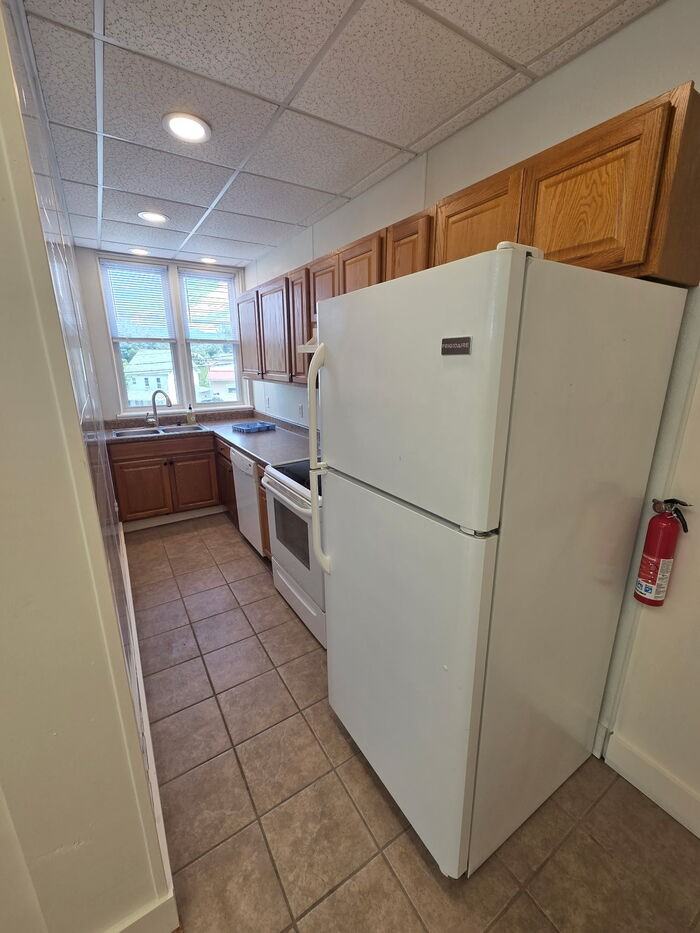 704 Poplar St #105 - Photo 4 of 7