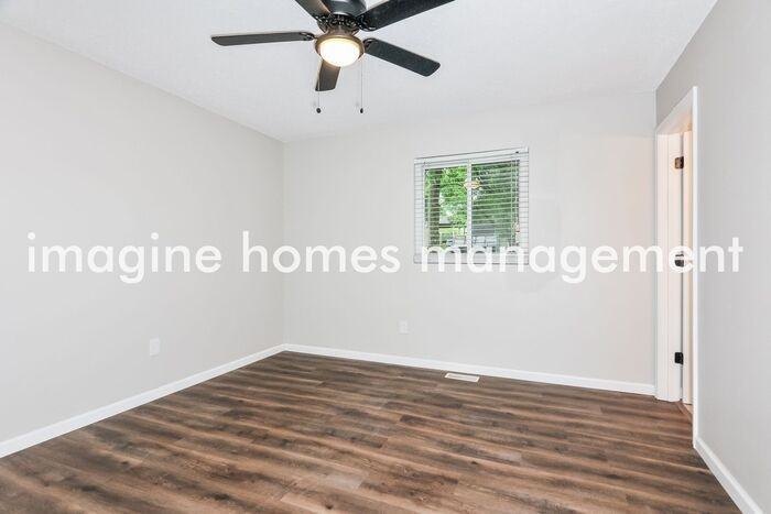 3131 Woodcliff Manor Rd - Photo 7 of 13