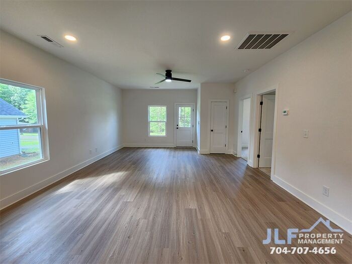 217 Carlie St - Photo 3 of 16