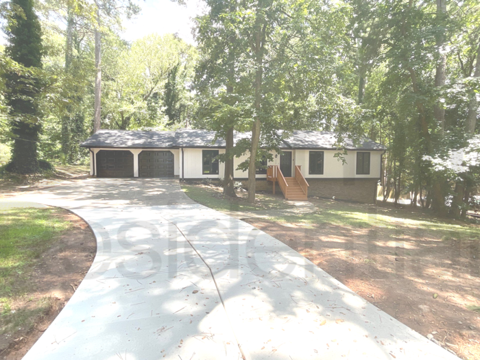 512 Raven Springs Trl