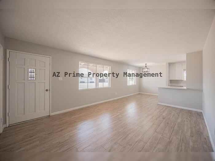 1140 W 7th St - Photo 5 of 31