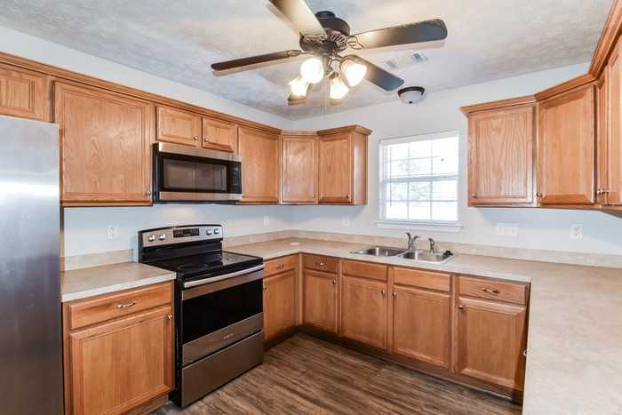 231 Thornfield Dr - Photo 5 of 11