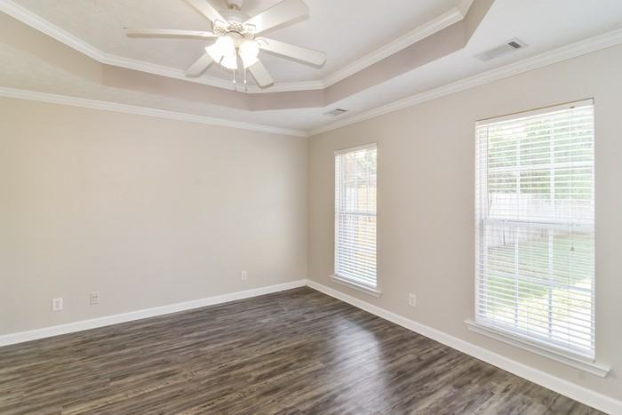 231 Thornfield Dr - Photo 6 of 11