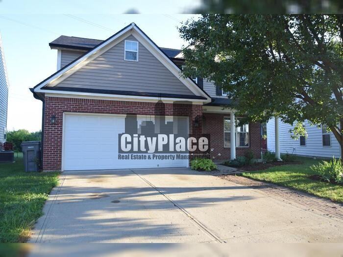 4440 Valley Trace Dr - Photo 4 of 34