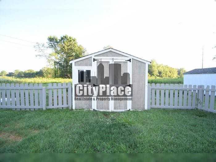 4440 Valley Trace Dr - Photo 6 of 34