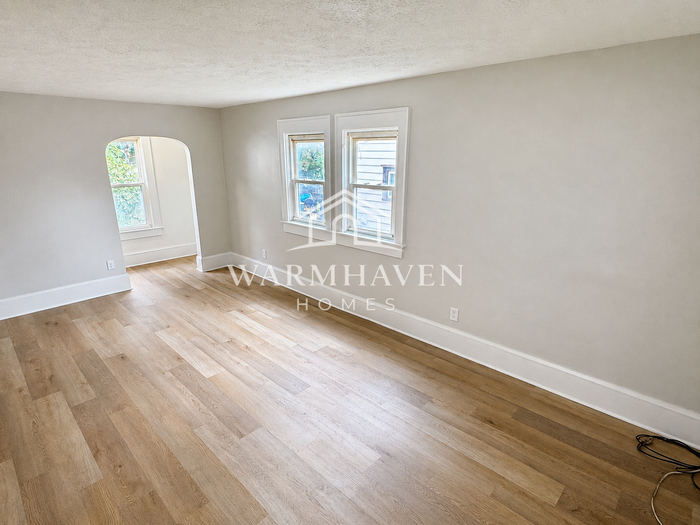 2137 12th St Sw - Photo 2 of 13