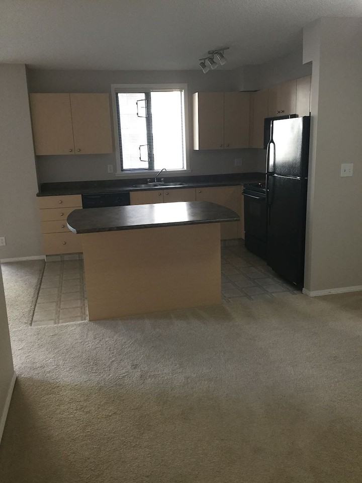 1111 Tarjan Tower - Photo 7 of 18
