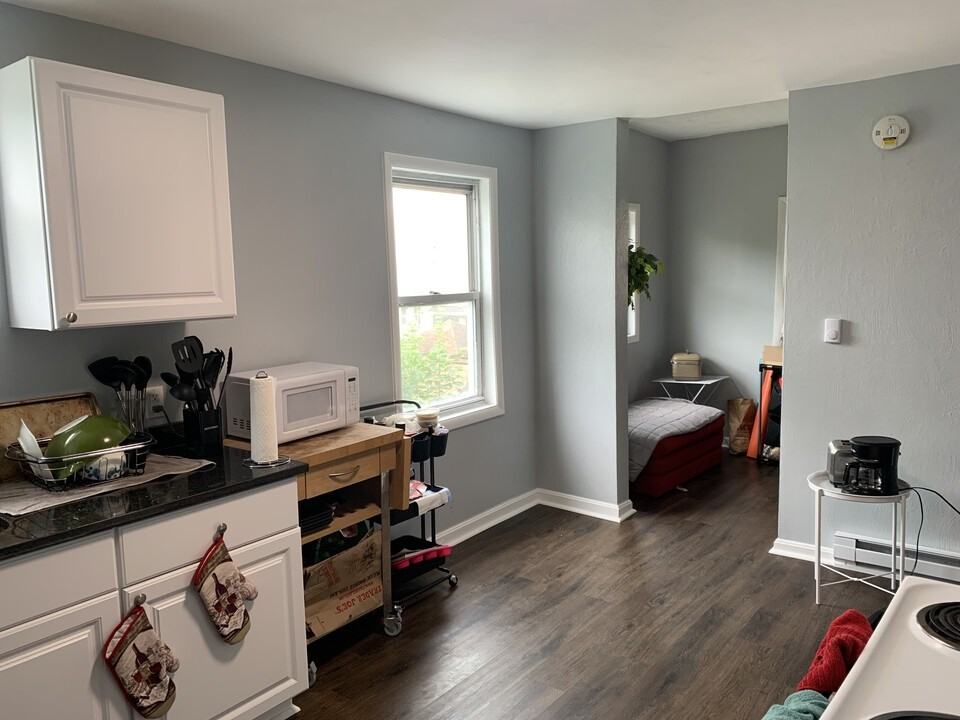 127 Margaret St #1 - Photo 3 of 18