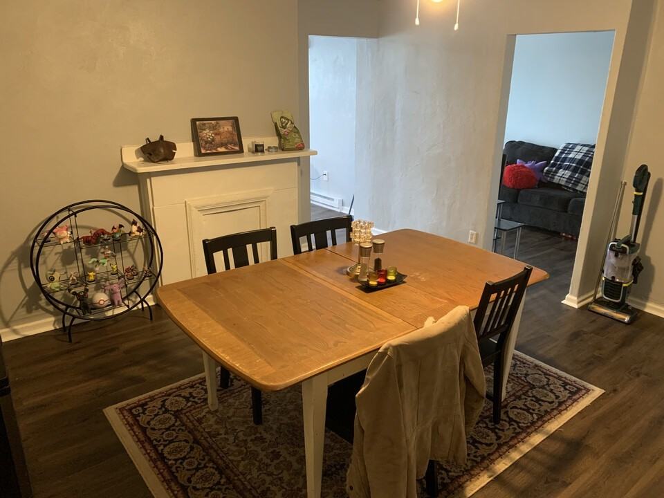 127 Margaret St #1 - Photo 7 of 18