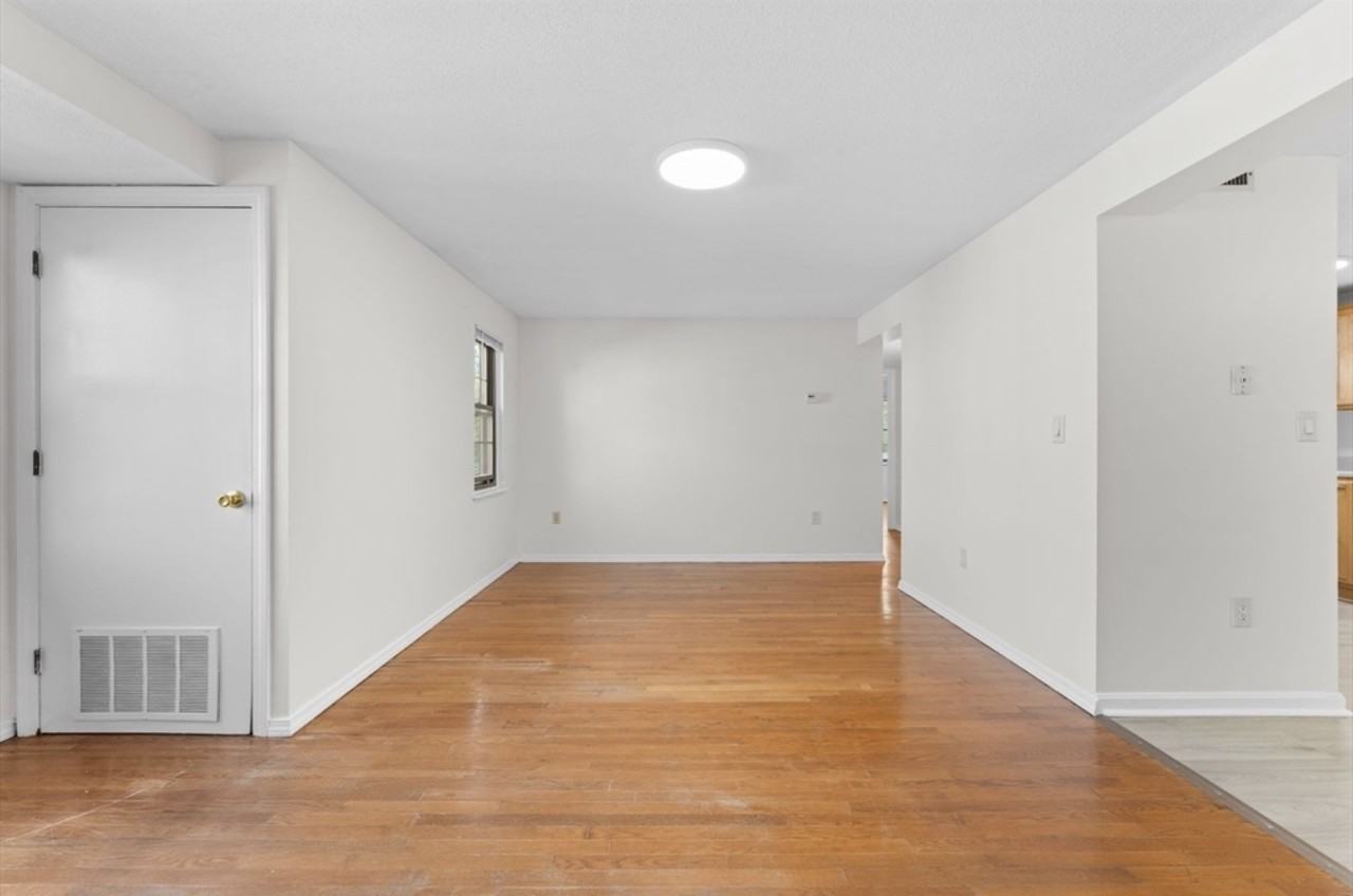 35 Eagle Ave - Photo 4 of 10