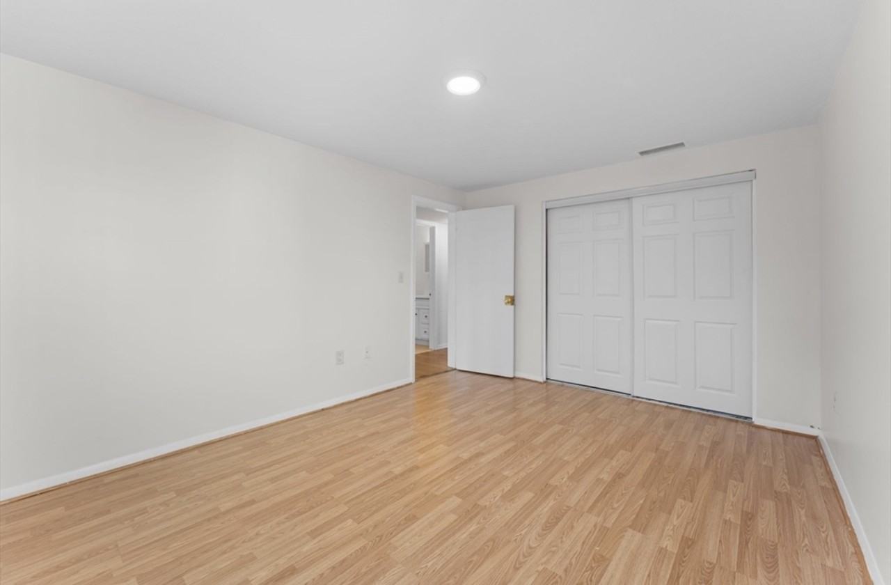 35 Eagle Ave - Photo 6 of 10