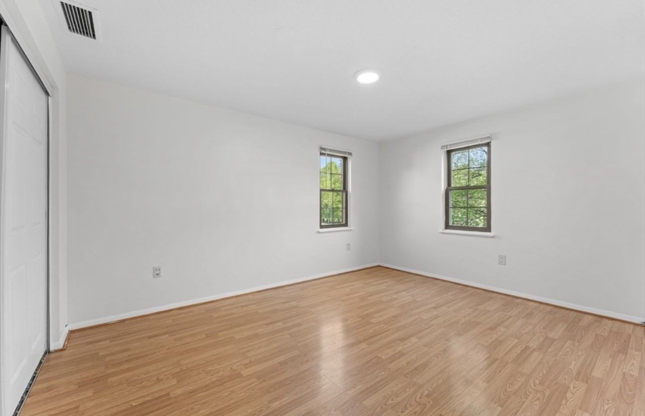 35 Eagle Ave - Photo 7 of 10