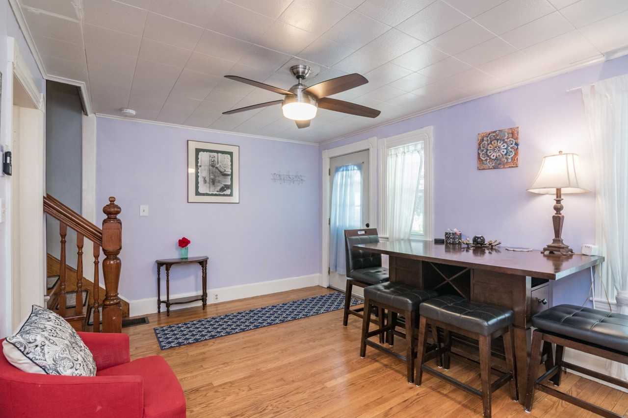 5 Greenwood Ct - Photo 4 of 37