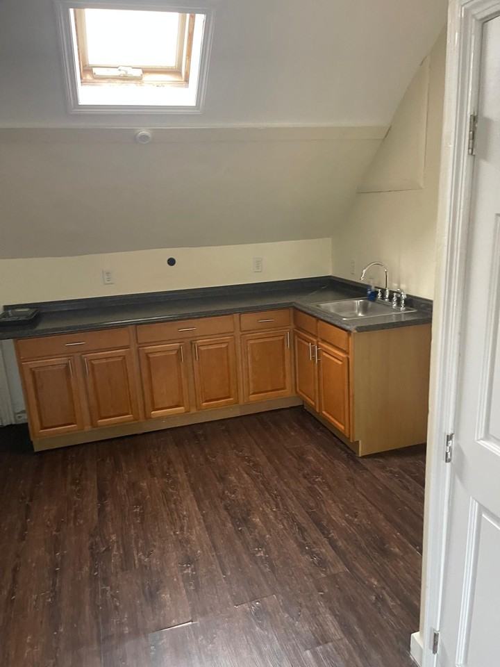 92 Fisher St #3 - Photo 5 of 13
