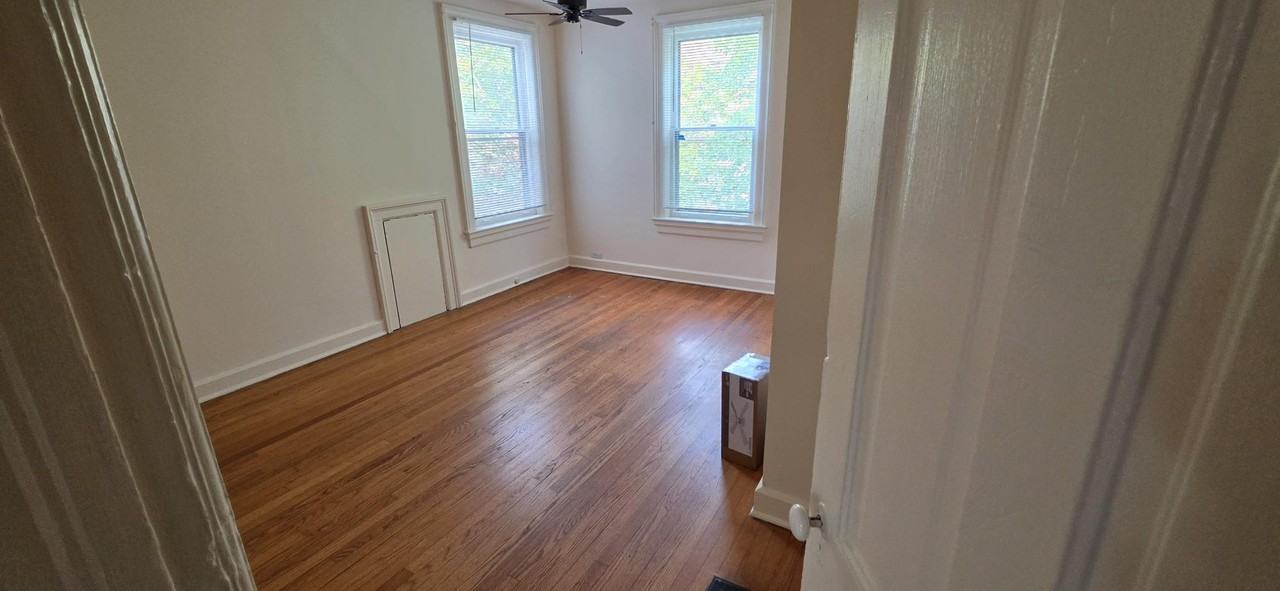 611 Mulberry Pl #3 - Photo 4 of 14