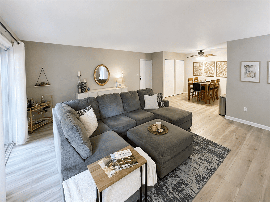 805 Delta Ave #1B - Photo 2 of 11