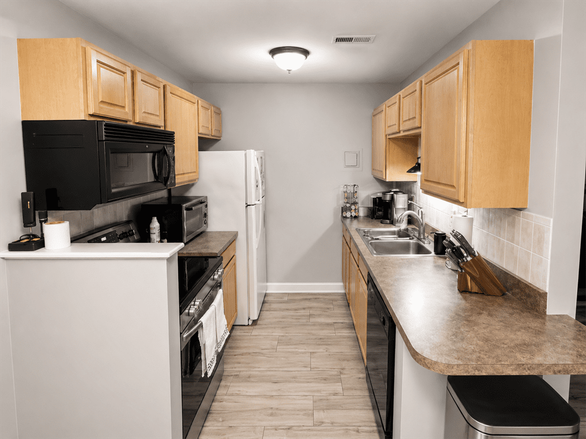 805 Delta Ave #1B - Photo 4 of 11