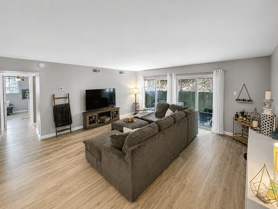 805 Delta Ave #1B - Photo 5 of 11