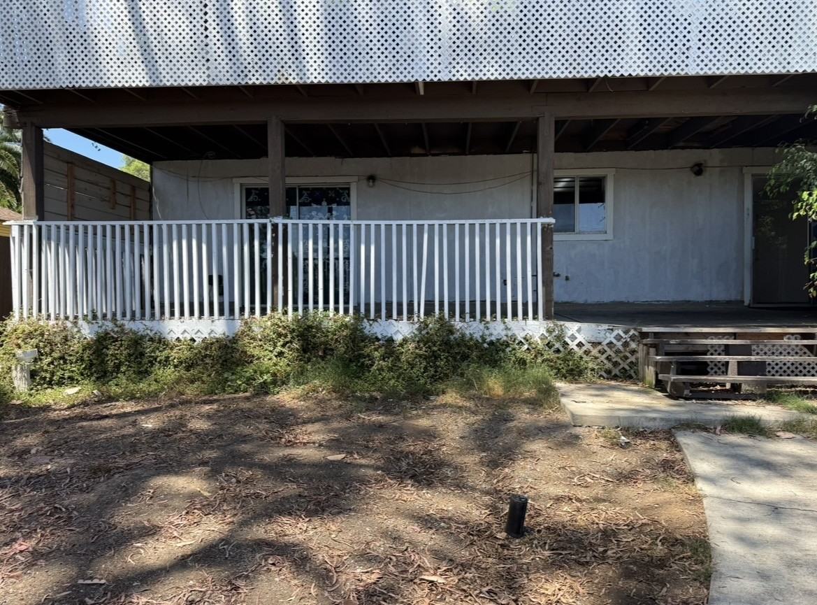16591 E Buena Vista Ave #A - Photo 2 of 7